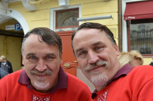 Брати Капранови: Життєвий Шлях, Творчість і Літературний Вплив