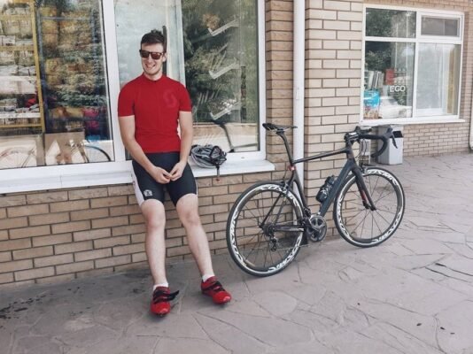 Влад Хільченко: Життєвий Шлях та Кар’єра Відомого Українського Актoра