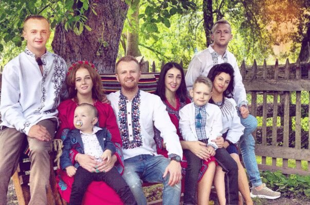 Роман Скорпіон: повна біографія та особисте життя популярного артиста