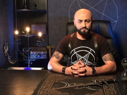 Андрій Сатаненко: Життєвий Шлях та Досягнення Відомого Українця