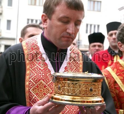 Отець Степан Балагура: Біографія та Дорога Духовного Лідера України