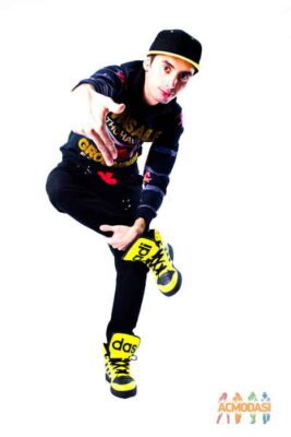 Біографія Назара Савчука: Життєвий Шлях і Досягнення Відомого Лідера