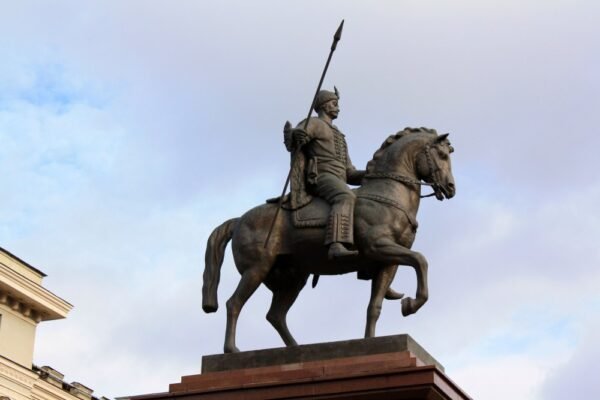 Хто заснував Харків: дізнайтеся про засновників міста в Україні