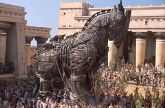 Хто придумав підступний план знищення Трої з дерев’яним конем?