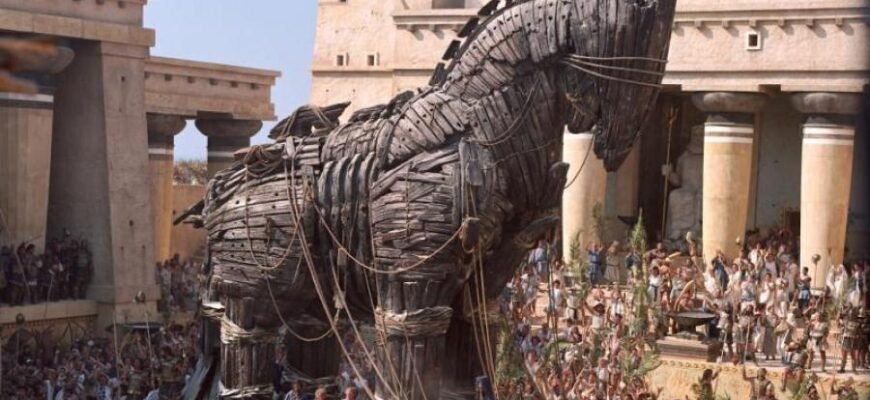 Хто придумав підступний план знищення Трої з дерев’яним конем?