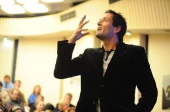 Хто такий оратор: визначення, навички та роль у суспільстві