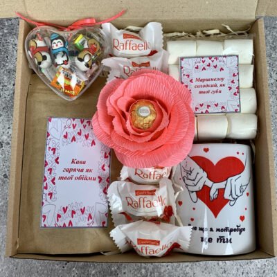 Що подарувати дівчині на день народження: кращі ідеї та поради