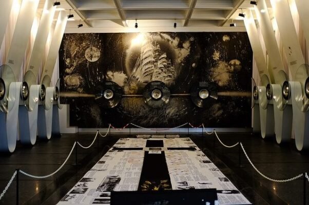 Музей мініатюр у Лаврі: подорож у світ мікромистецтва