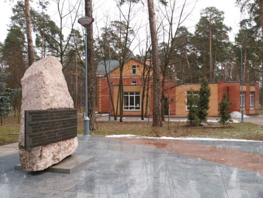 Відвідайте Музей партизанської слави: історія боротьби та героїзму