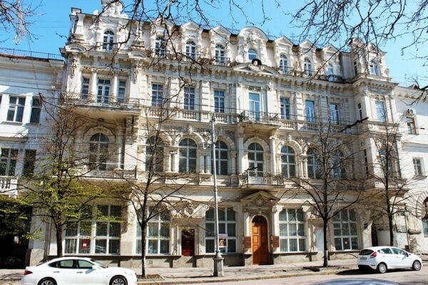 Відвідайте Музей Крошицкого в Севастополі: мистецтво та історія