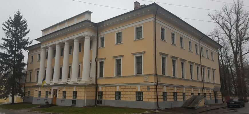 Чернігівський обласний історичний музей ім. В.В. Тарновського: історія та експонати