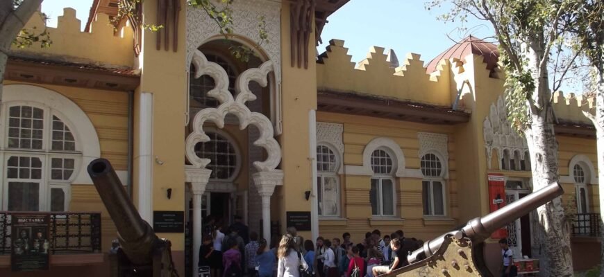 Евпаторійський краєзнавчий музей: Історія та колекції для відвідувачів