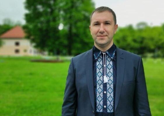 Хаустов Максим Миколайович: біографія та видатні досягнення лідера