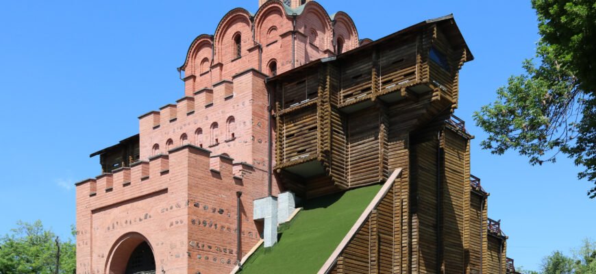 Хто побудував Золоті ворота: історія творців київської брами