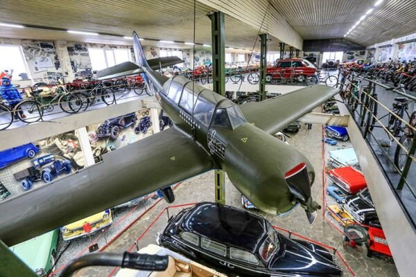 Вражаючі Фото з Музею Техніки Фаетон: Подорож у Минуле