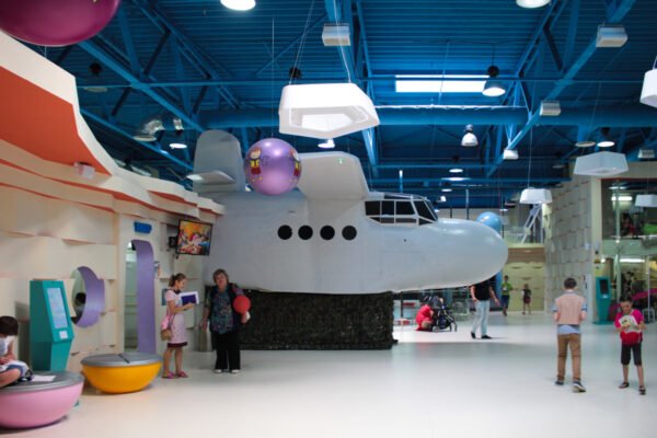 Відкрийте світ науки: Музей Експериментаніум у Києві – інтерактивно!