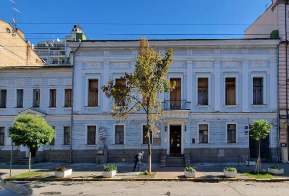 Національний музей Київська картинна галерея: історія та експозиція