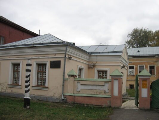 Відкрийте таємниці музею Ніжинська поштова станція: історія та експозиції