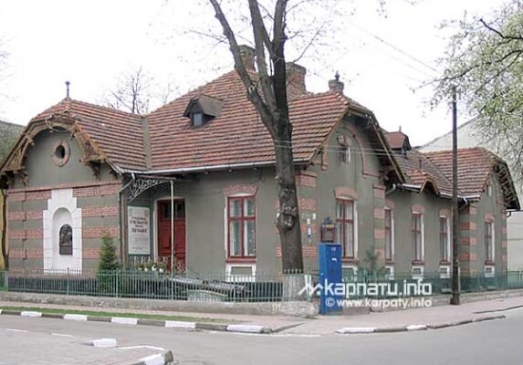 Відкрийте для себе історію Гуцульщини в музеї Верховина