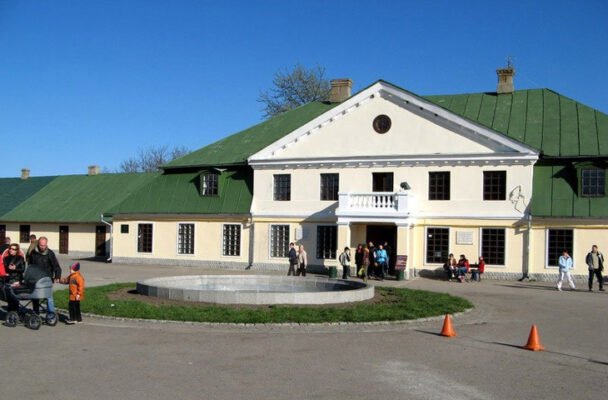 Відвідайте музей парку Олександрія: історія та природа в деталях