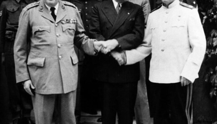 Оберіть всіх, хто брав участь у Потсдамській конференції