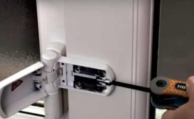 Як відрегулювати пластикові двері вхідні: ефективні поради