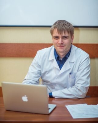 Біографія Андрія Смоланки: ключові факти, досягнення та вплив на науку