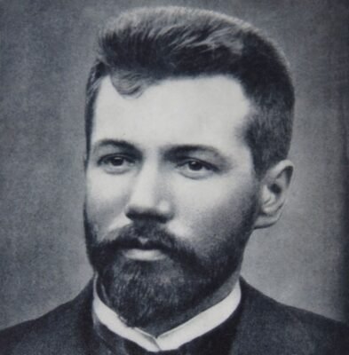 Хто написав Камінний Хрест: дізнайтеся ім’я автора твору