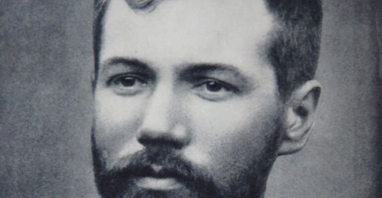Хто написав Камінний Хрест: дізнайтеся ім’я автора твору