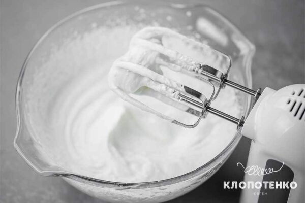 Як збити вершки: поради та техніки для ідеальної текстури