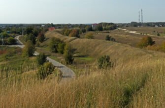 Змієві вали: Хто побудував ці давні оборонні споруди?