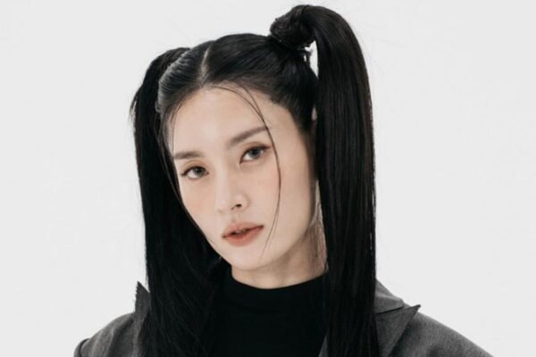 Моніка Ші: Як Досягти Успіху Завдяки Її Стратегіям та Досвіду