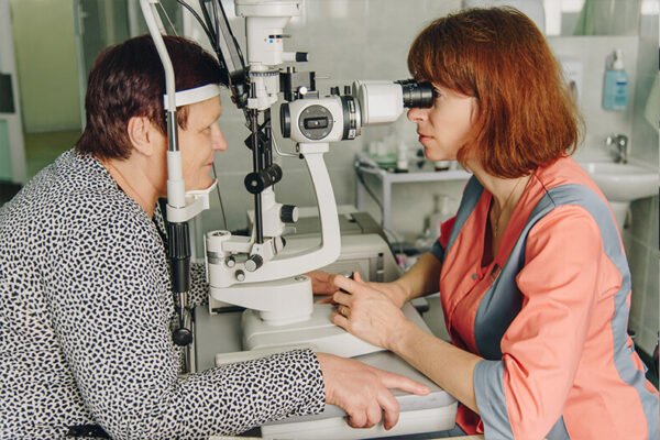 Зміни очного дна у неврологічних хворих: діагностика та вплив