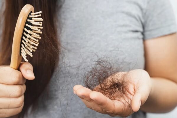 Роса: Визначення, утворення та вплив на природу та сільське господарство