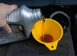 Чи можна змішувати 5w30 і 5w40: роз’яснення та рекомендації