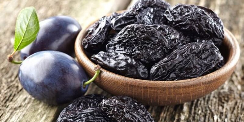 Темний кал у дитини: причини, можливі захворювання та лікування