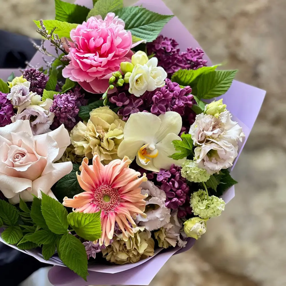 Букет 'Вітаю, Іринко'