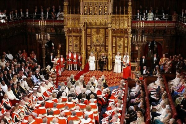 Смерди у середньовічній Україні: роль, обов’язки і життя селян