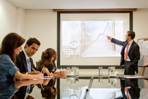 H1: Що таке пепероні: історія, склад, та особливості цього популярного інгредієнта