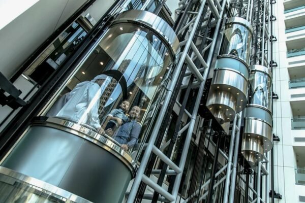 Ваксинг: Переваги, популярні методи та поради для безпечного видалення волосся Ваксинг: Переваги, популярні методи та поради для безпечного видалення волосся