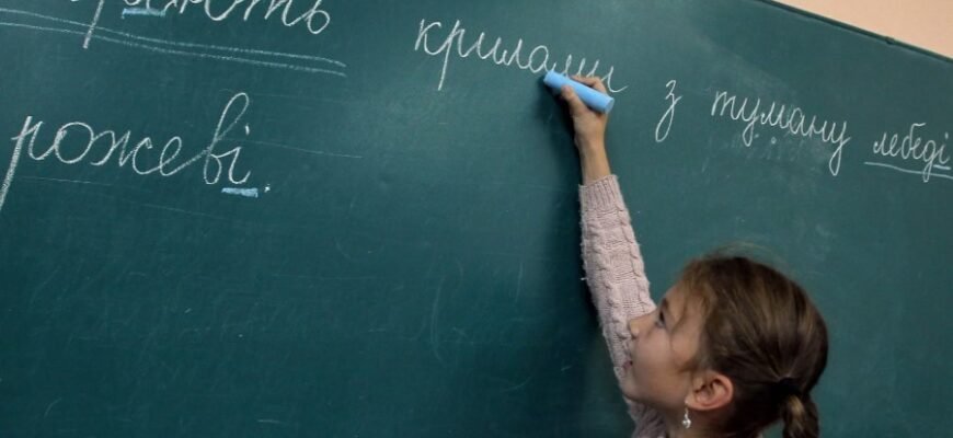 Як обрати ідеальний налобний ліхтар для походу: поради та рекомендації