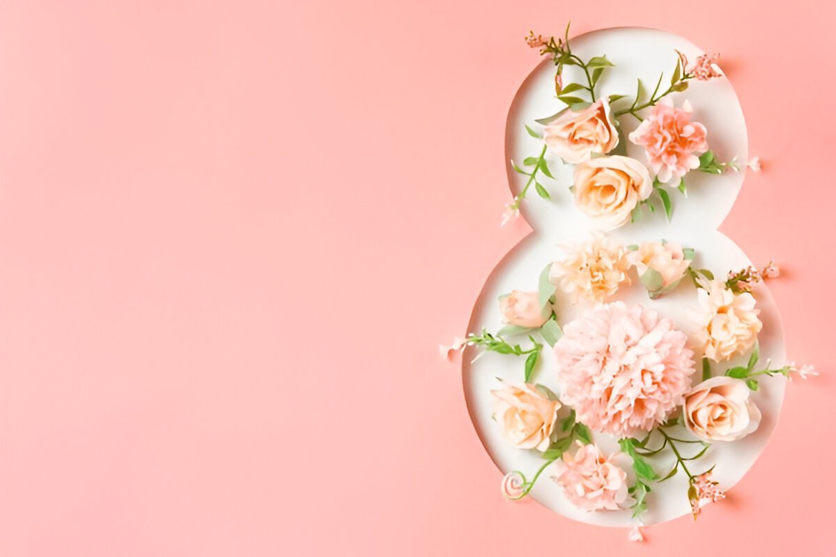 Привітання з 8 березня подрузі листівка українською