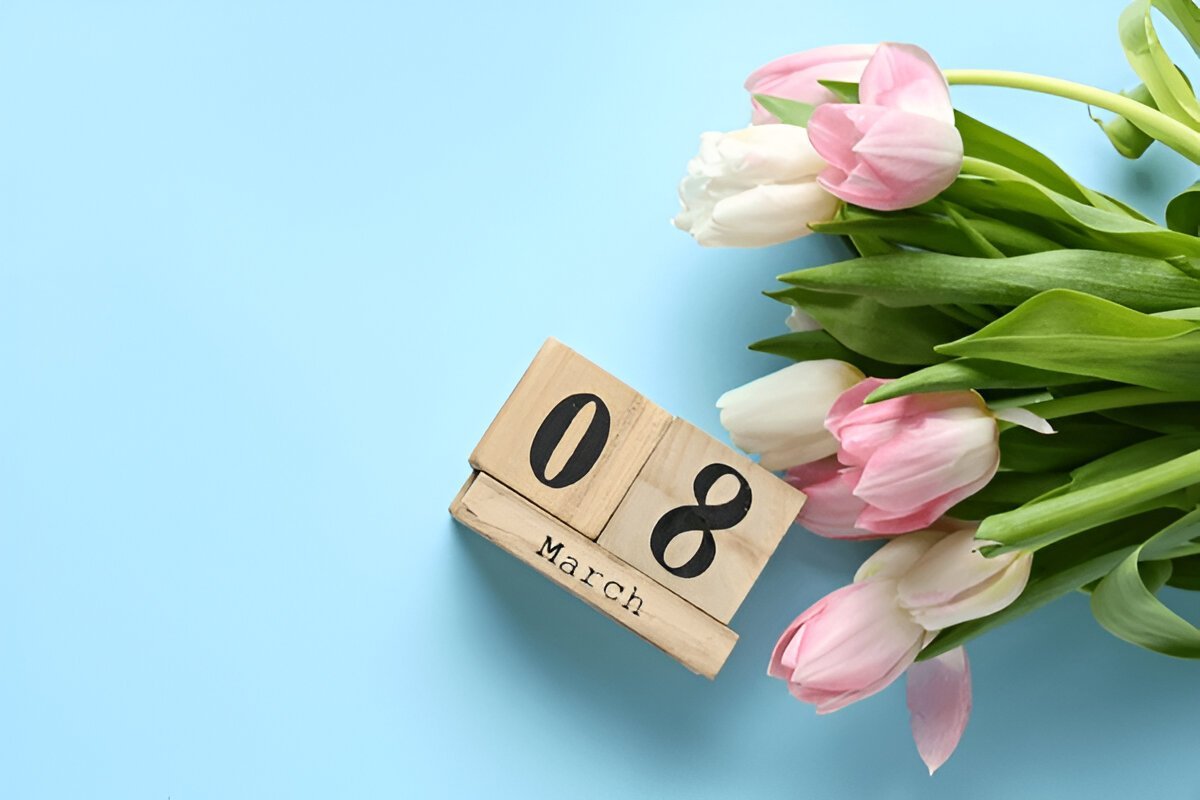 Привітання з 8 березня подрузі картинка