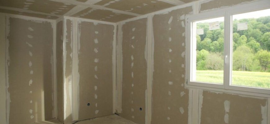 Чи обов’язково шпаклювати гіпсокартон перед поклейкою шпалер: детальний огляд