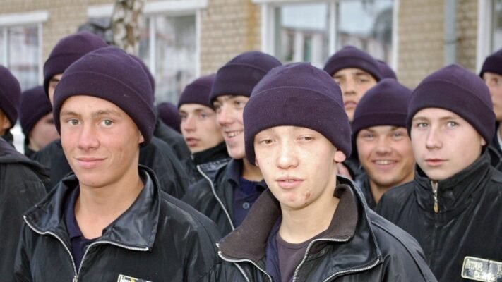 Де відбувають покарання підлітки до 15 років в Україні: ключові аспекти Де відбувають покарання підлітки до 15 років в Україні: ключові аспекти