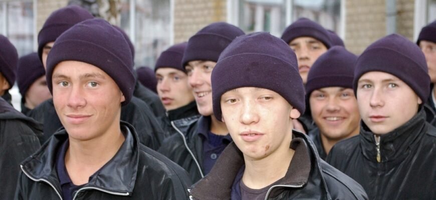 Де відбувають покарання підлітки до 15 років в Україні: ключові аспекти