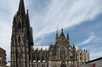 Кельнський собор: відкрийте цікаві факти та легенди храму