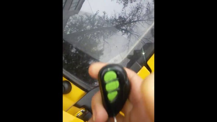 Коли слід ввімкнути аварійну сигналізацію: ключові випадки та поради