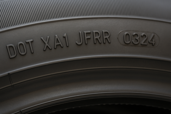 Максимальний термін придатності автомобільних шин: що треба знати?