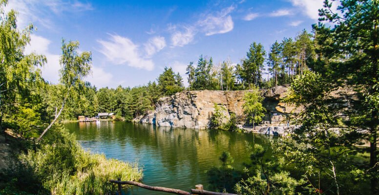 Мальовничі Місця Славського: Подорож Краєм Природи та Історії